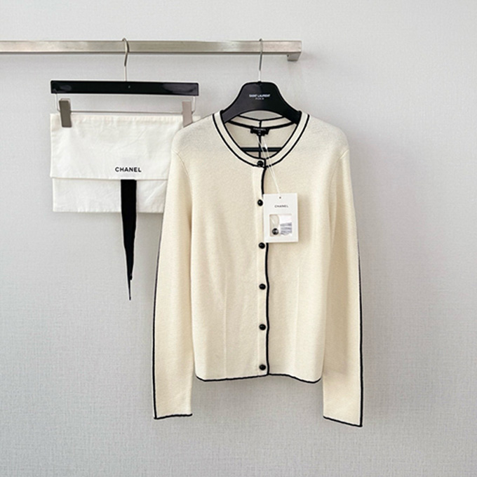 chanel black white contrast piping round neck knit cardigan